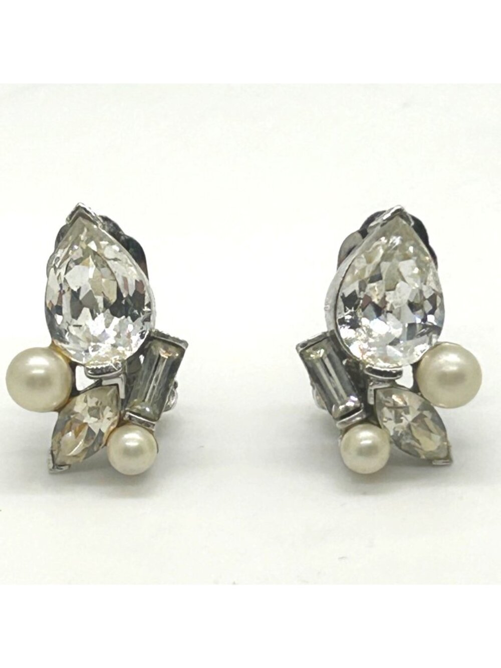 Marvella Silver Tone Faux Pearl Teardrop Cluster Clip On Earrings Bridal Vintage